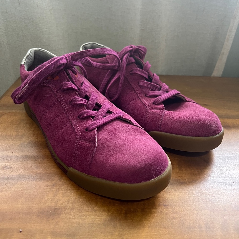 IZOD Purple Sneakers Women Size 9‎ NWOT